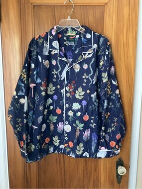 Pottery Barn Teen  / Harry Potter Herbology sleep shirt